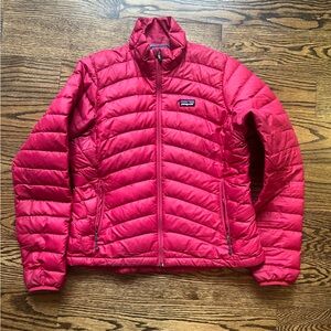 Women’s Patagonia down sweater.